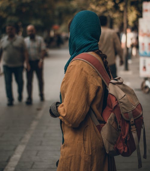 Free Women's Brown Hijab Stock Photo