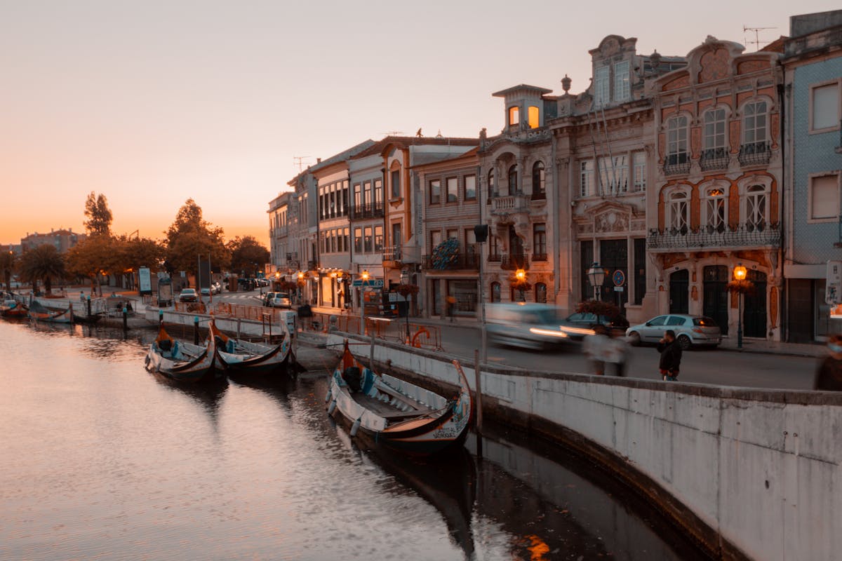 Canaux d’Aveiro au coucher du soleil