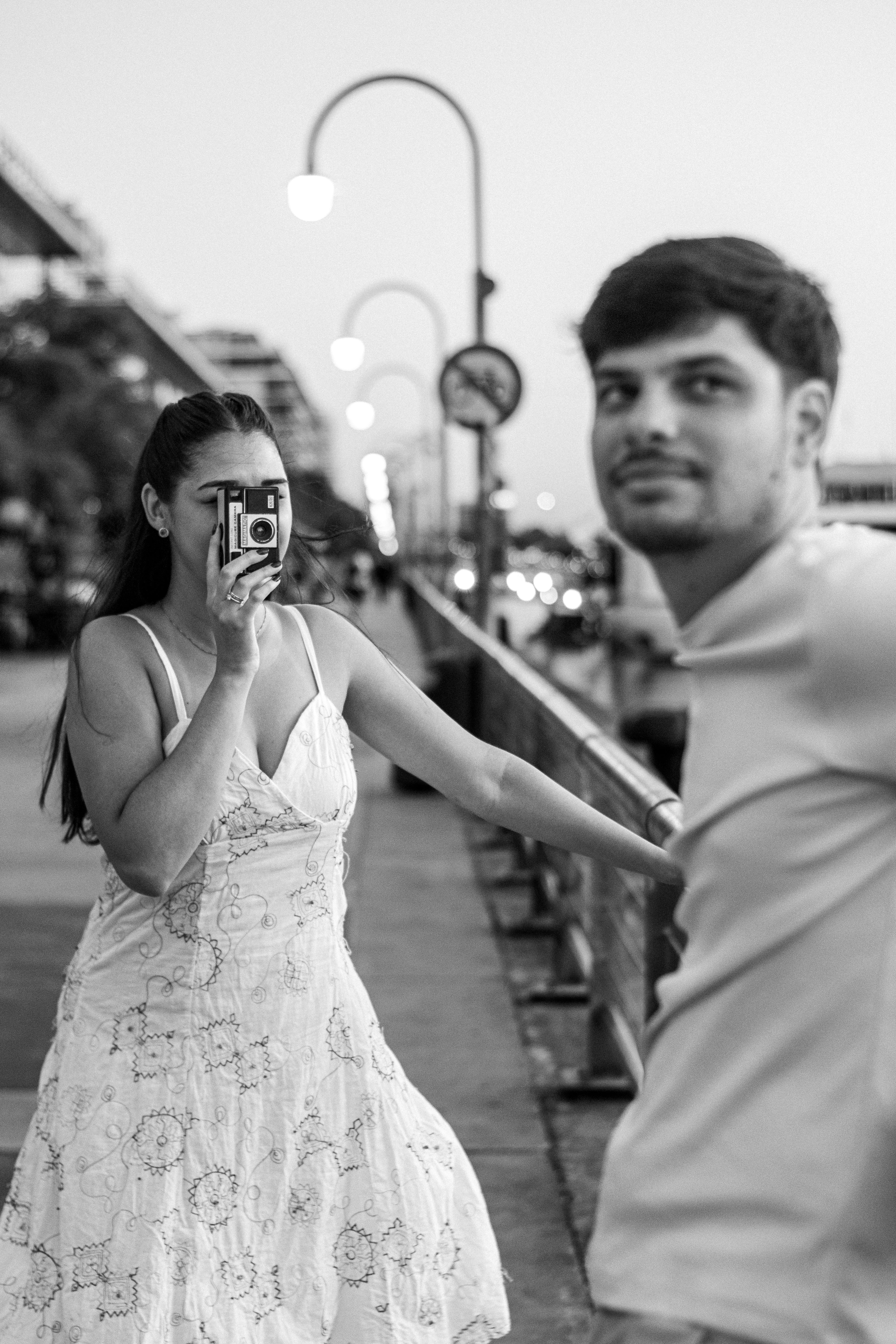 black and white romantic street photography in buenos aires