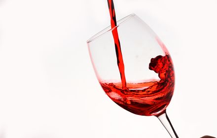 Vins en qvevri, berceau du vin (8000 ans).