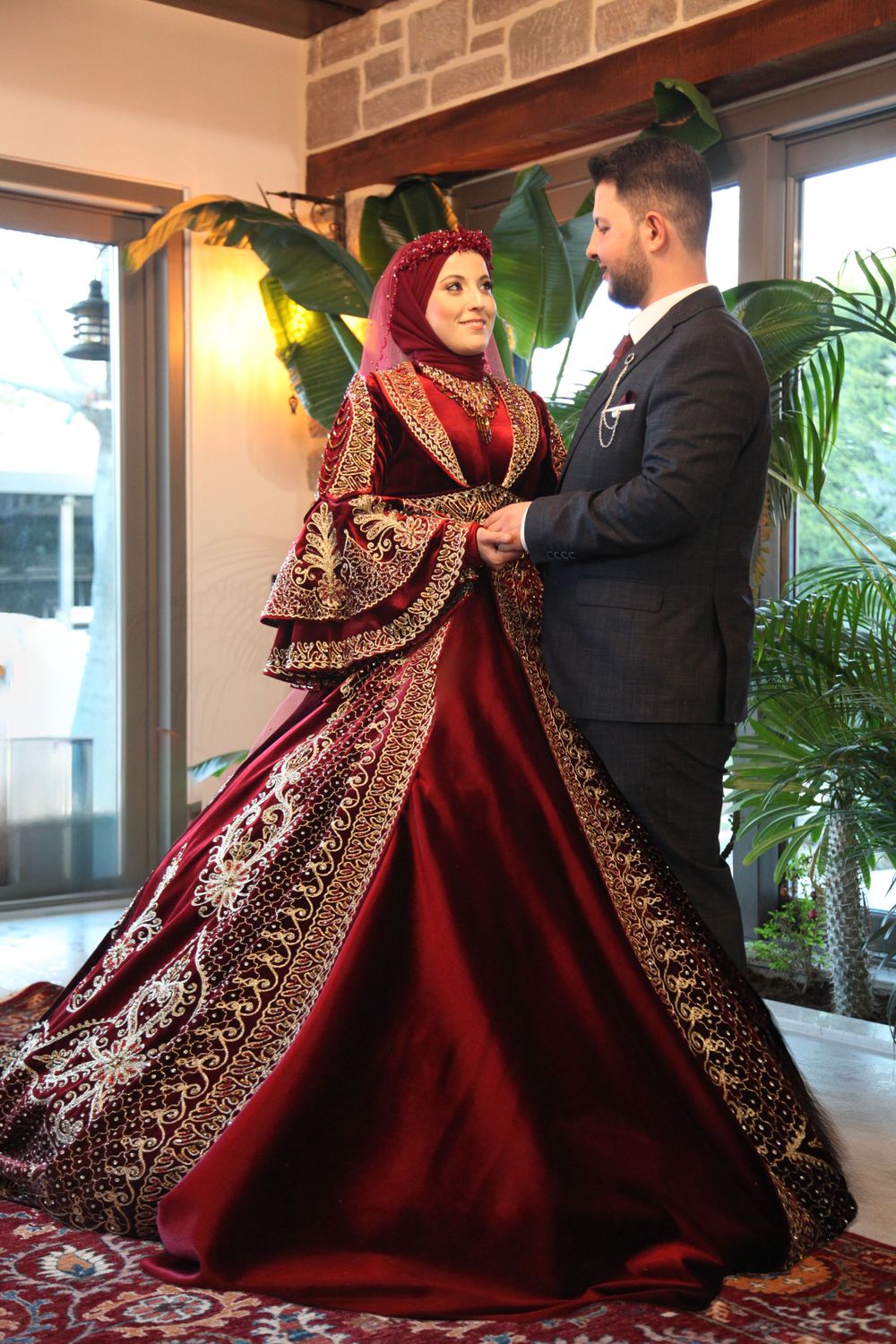 Elegant Middle Eastern Wedding Couple In Traditional Attire Free elegant-middle-eastern-wedding-couple-in-traditional-attire-free