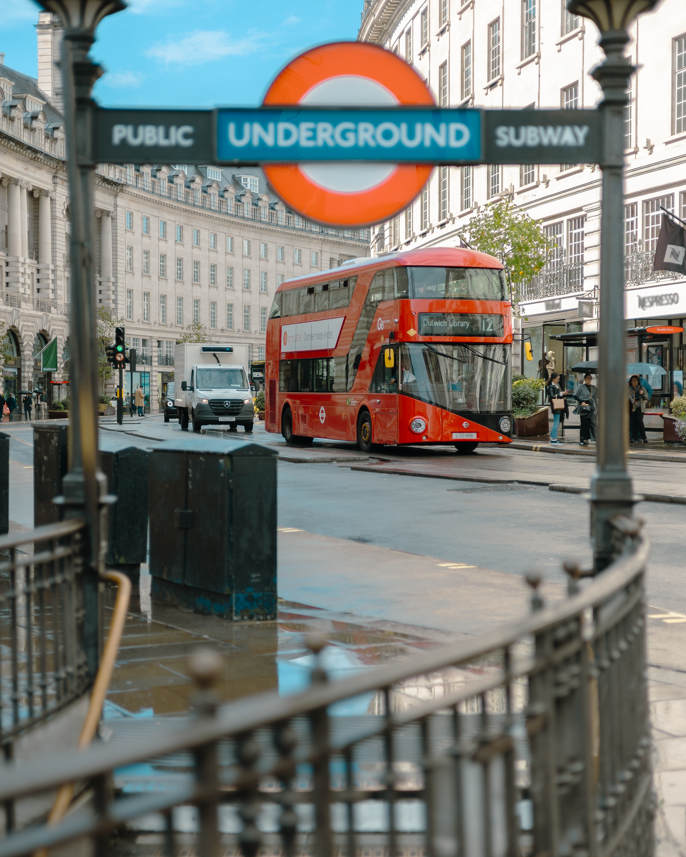 London bus and Underground - multimodal transport
