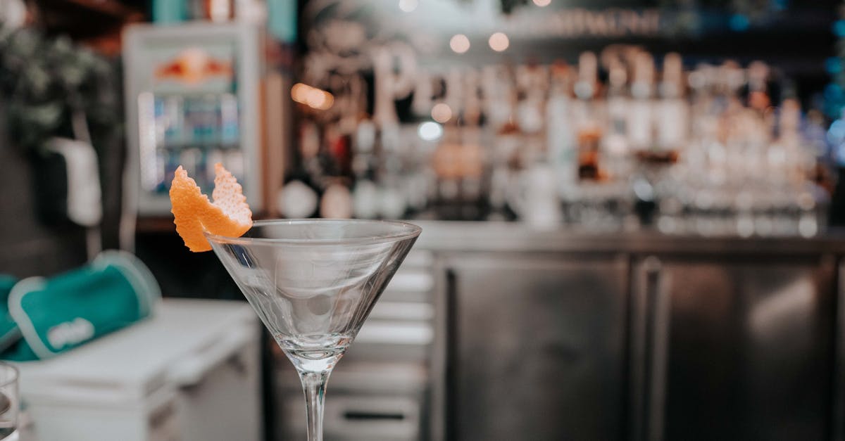 Explorer l'histoire du cocktail Martini