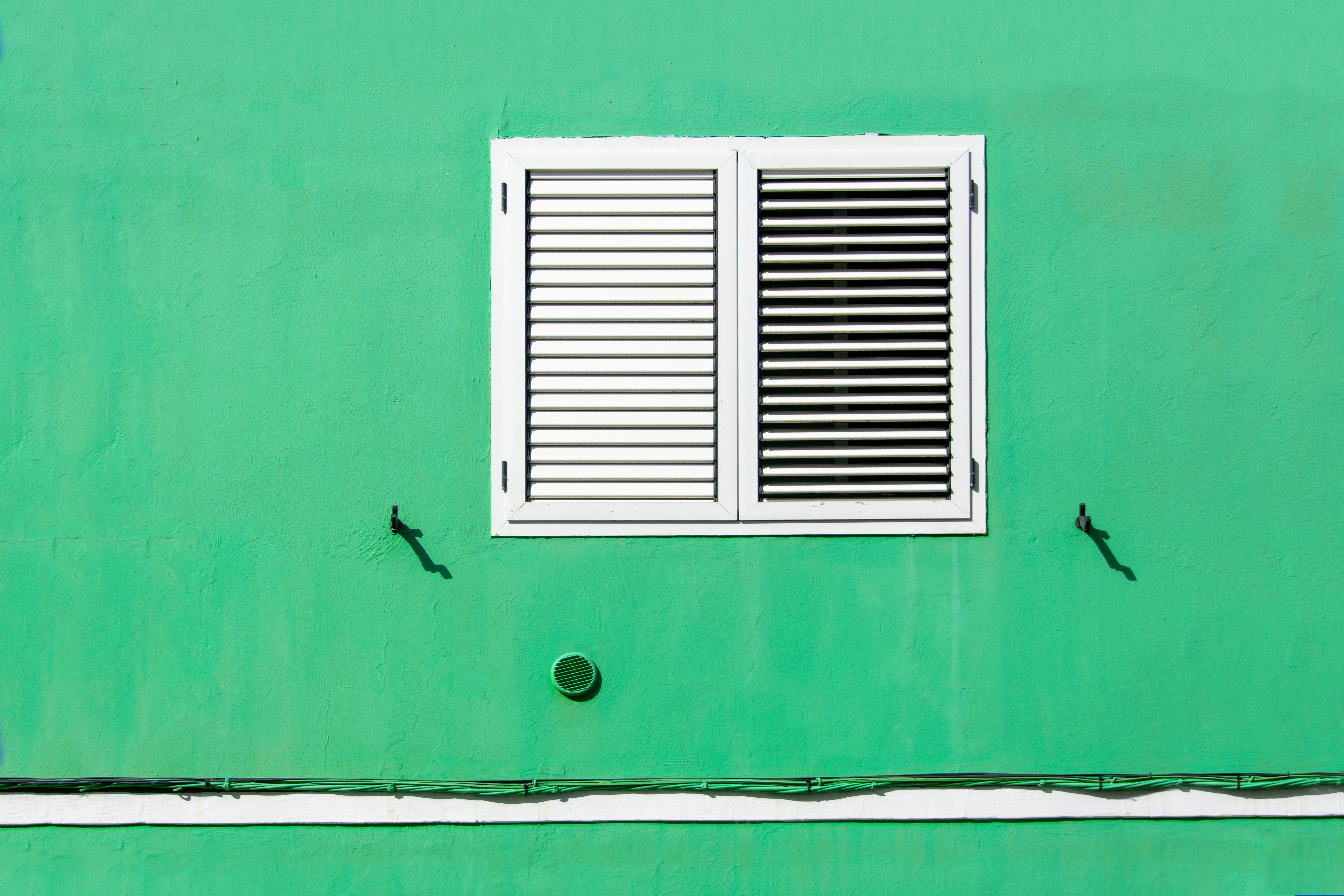 House Painting in Chislehurst — walls rolled to an even, flat finish