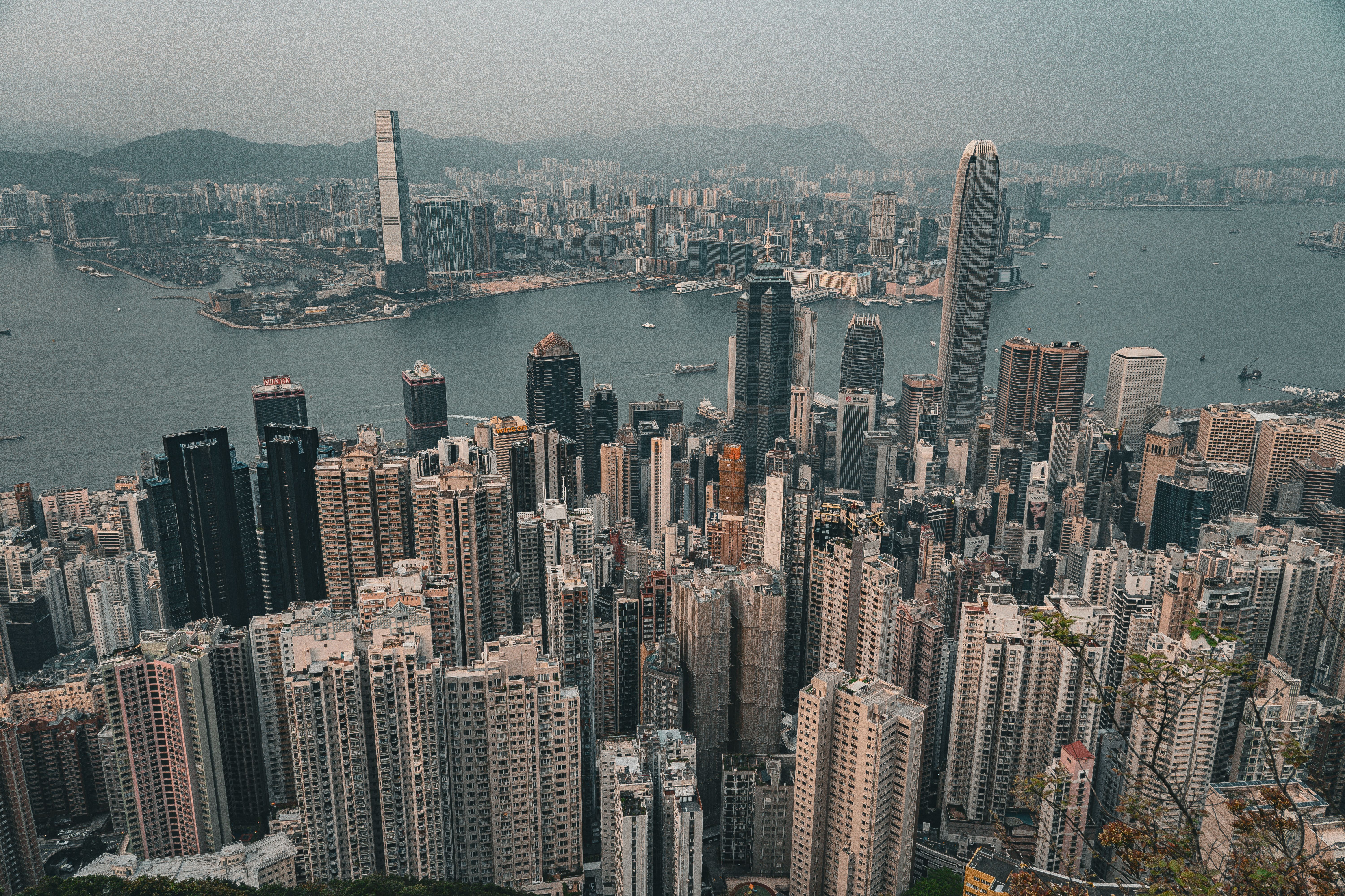 vue-a-rienne-poustouflante-de-l-horizon-de-l-le-de-hong-kong-photo