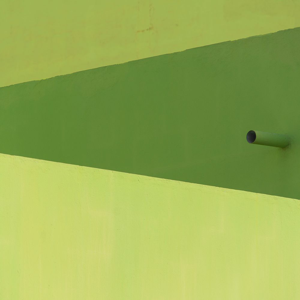 Painters and Decorators in Beckton — dust sheets down and the room fully protected