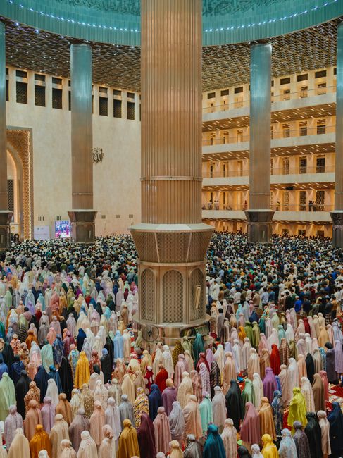 Tren Warna Lebaran 2025: Prediksi yang Mungkin Bakal Hits! Tren Warna Lebaran 2025: Prediksi yang Mungkin Bakal Hits!
