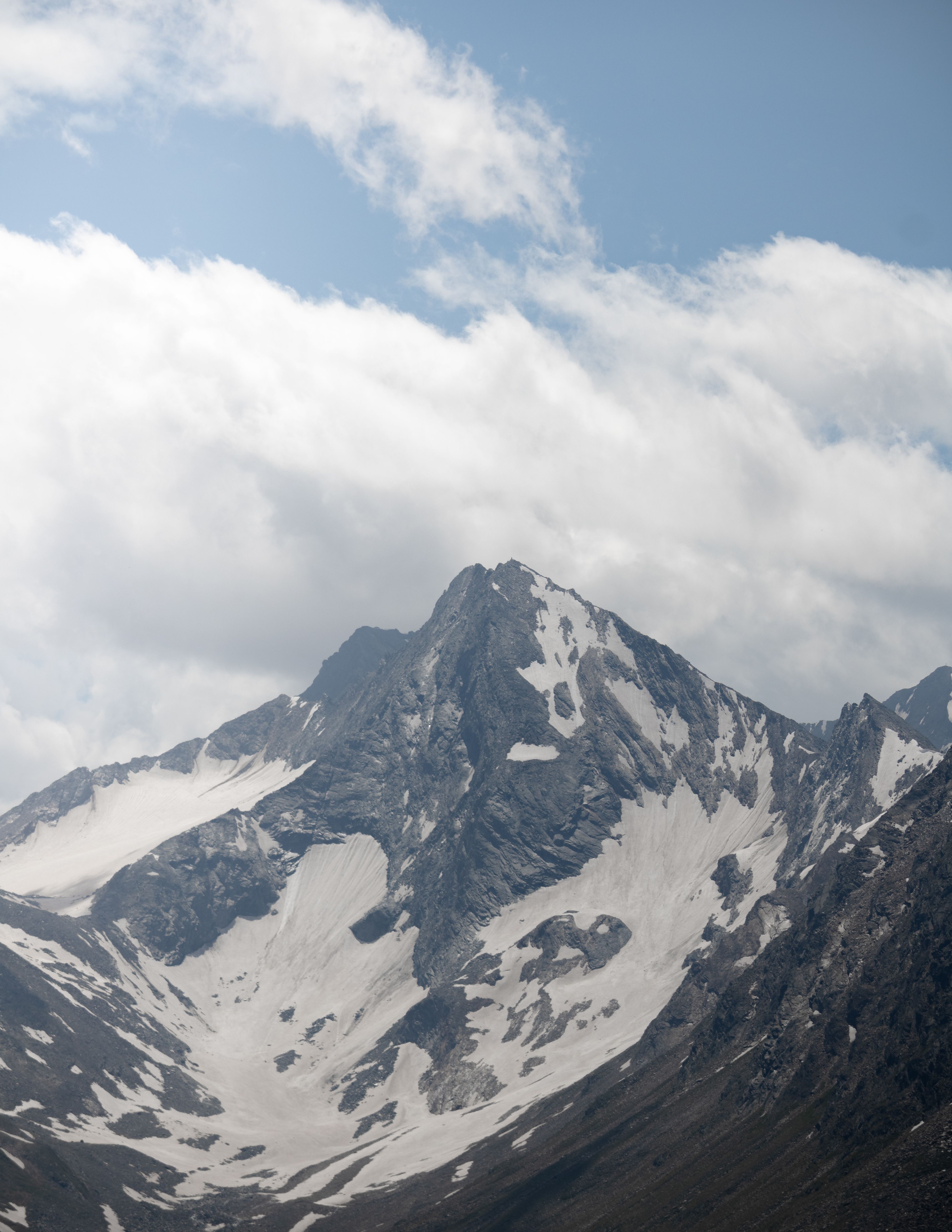 Majestic Alpine Mountain Peak with Snow in Tirol · Free Stock Photo