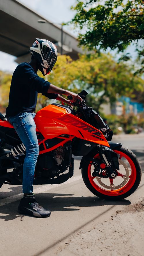 Free Duke 390 Stock Photo