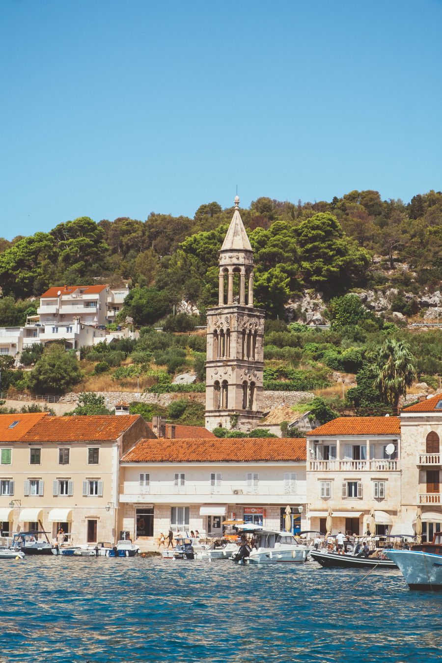 Hvar luka, Hrvatska