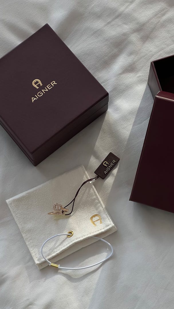 Luxury Currency Packaging