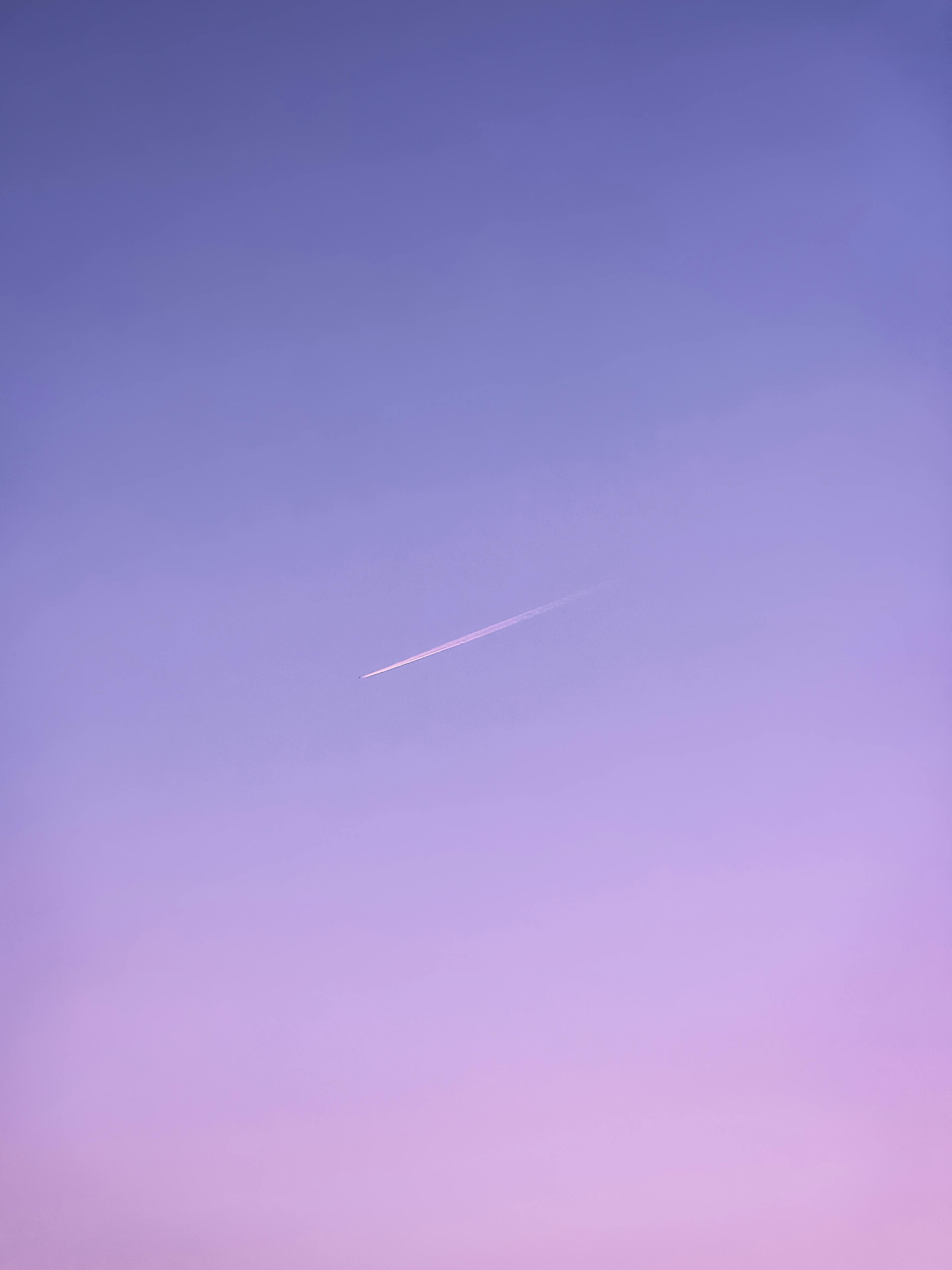 Gratuit Cer Senin Pastelat Cu Jet Contrail La Amurg Fotografie de stoc