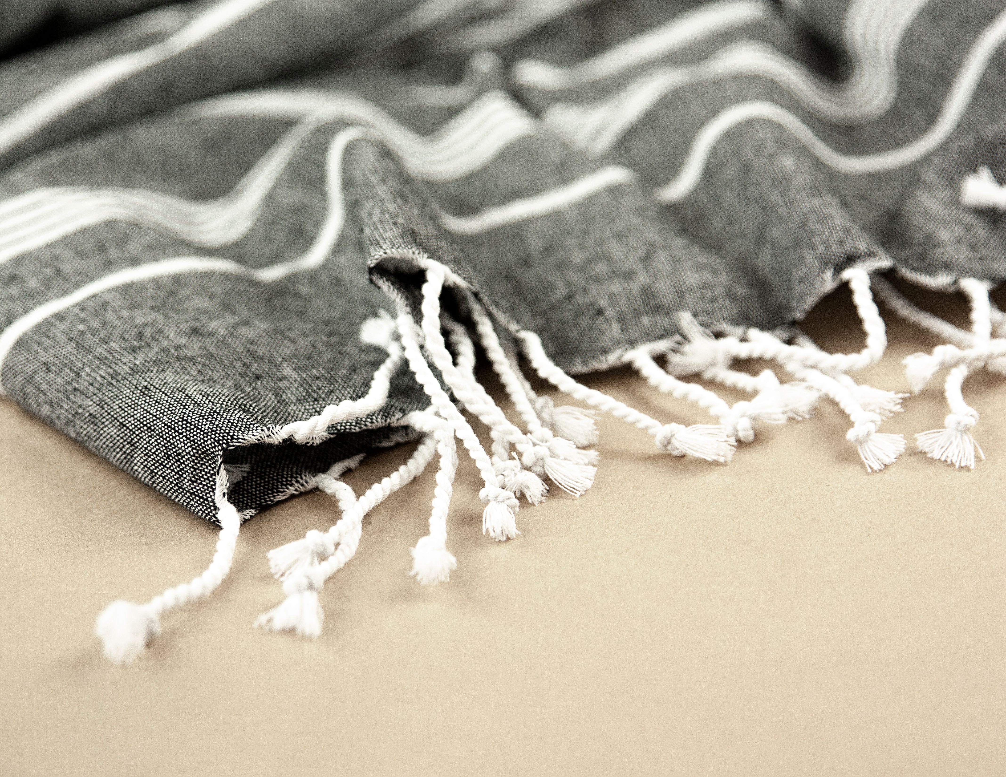SCALLOPED BEACH TOWEL main image 1