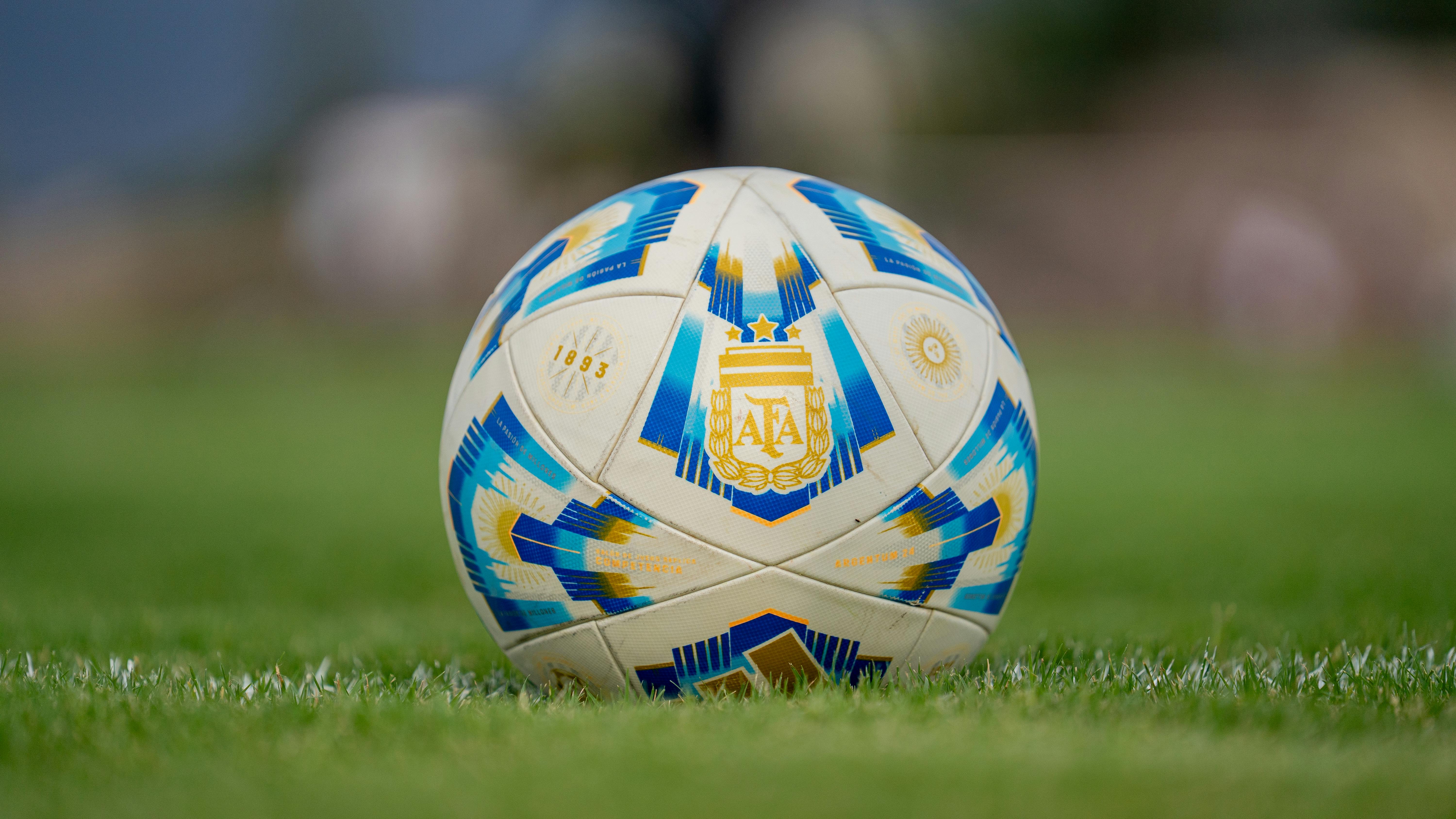 惊呆！日本人直播足球竟然让意大利人都惊讶！⚽😲