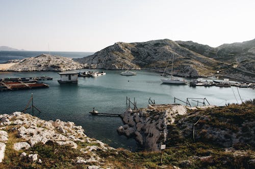 Foto Von Booten Auf Bucht