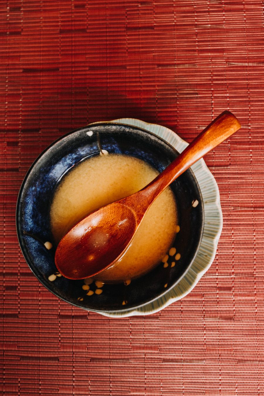 Sopa de miso japonesa tradicional — JAPOTAPA Barcelona