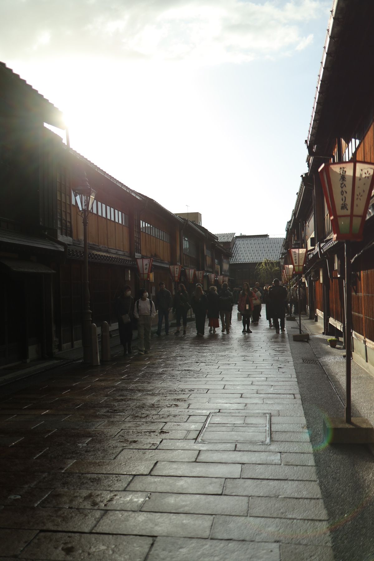 Traditional street scene in Kyoto, part of a panoramic day tour