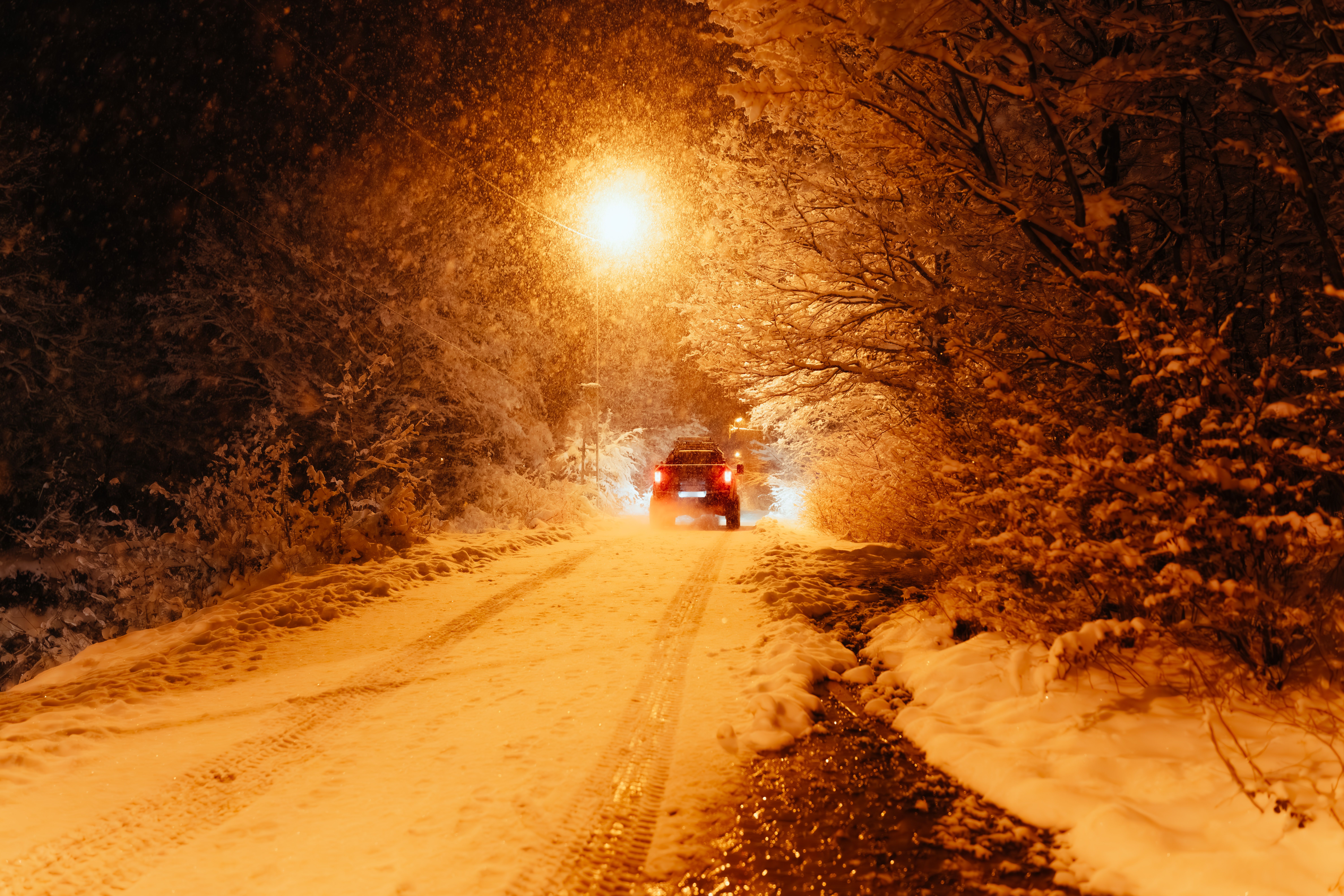 Winter Driving Essentials Checklist 2026: Trunk Kit, Traction
