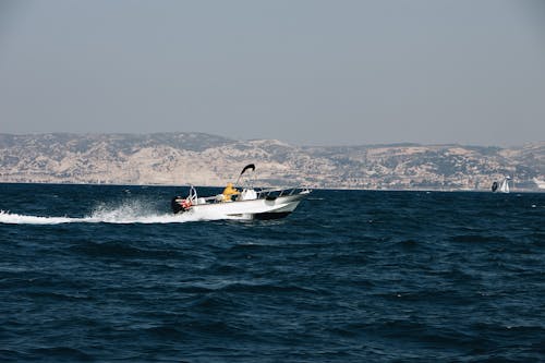 Foto d'estoc gratuïta de barca, embarcació d'aigua, llac