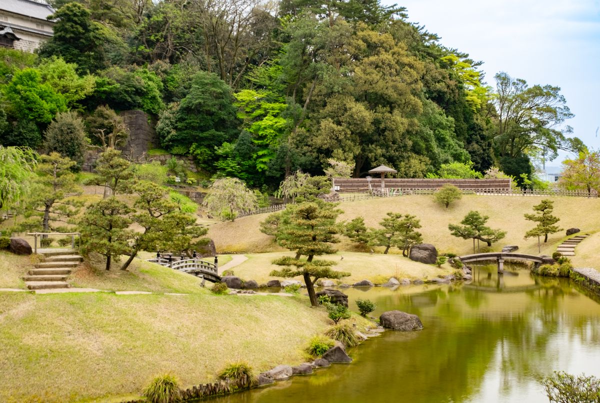 Explore Kanazawa Castle and Gyokusen'inmaru Garden