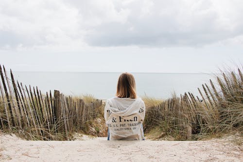 Základová fotografie zdarma na téma brunetka, cestování, horizont