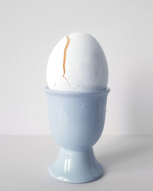 ひびの入った卵