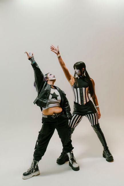 Ashnymph e a Revolução do Dance Goth Rock: Por que o EP 'Childhood' é uma Obra-Prima Disruptiva
