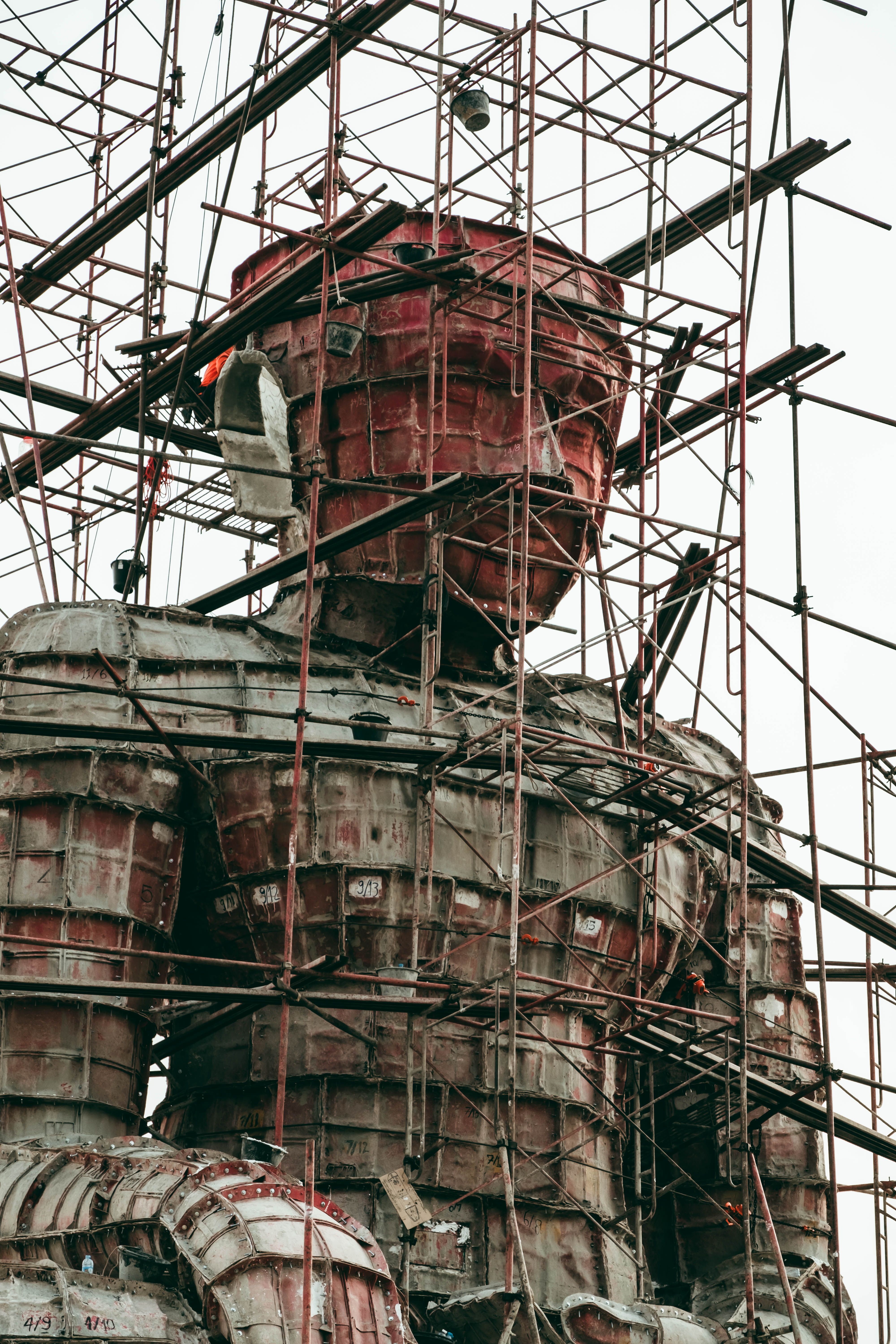 Large Statue Under Construction with Scaffolding · Free Stock Photo