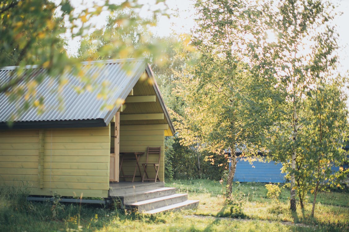  garden shed with a missing wall