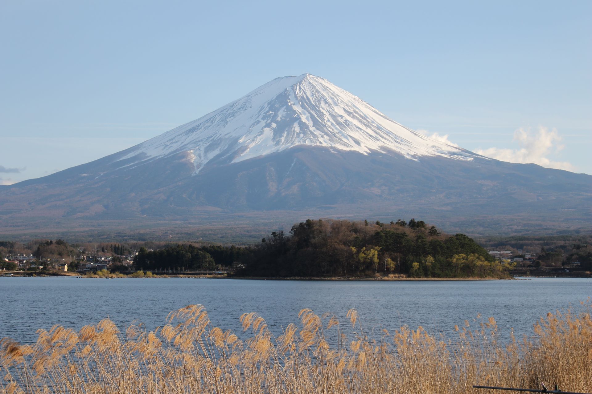A breathtaking view of Mount Fuji across Lake Kawaguchi in Yamanashi, Japan.