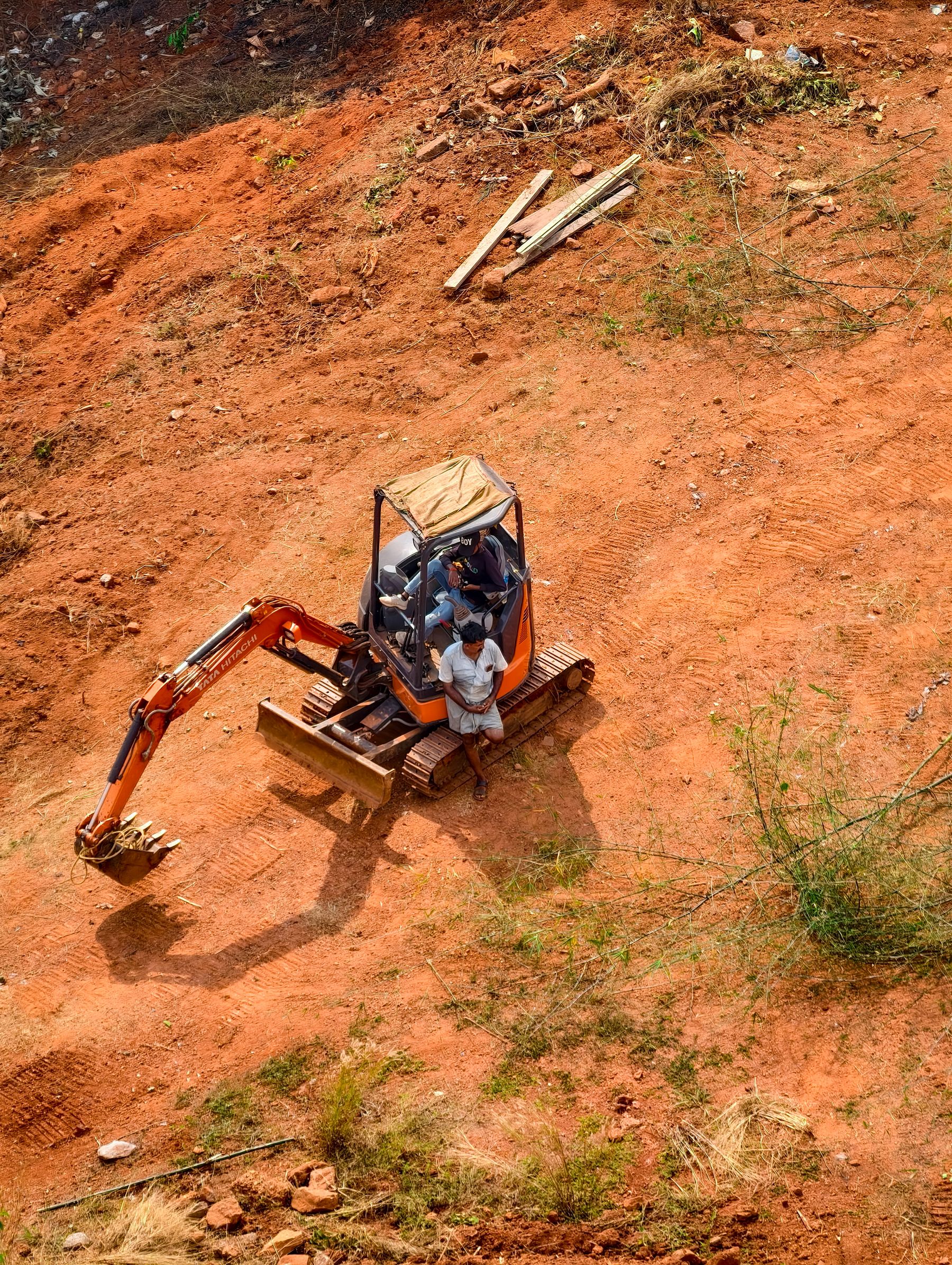 Heavy earthmoving and industrial construction