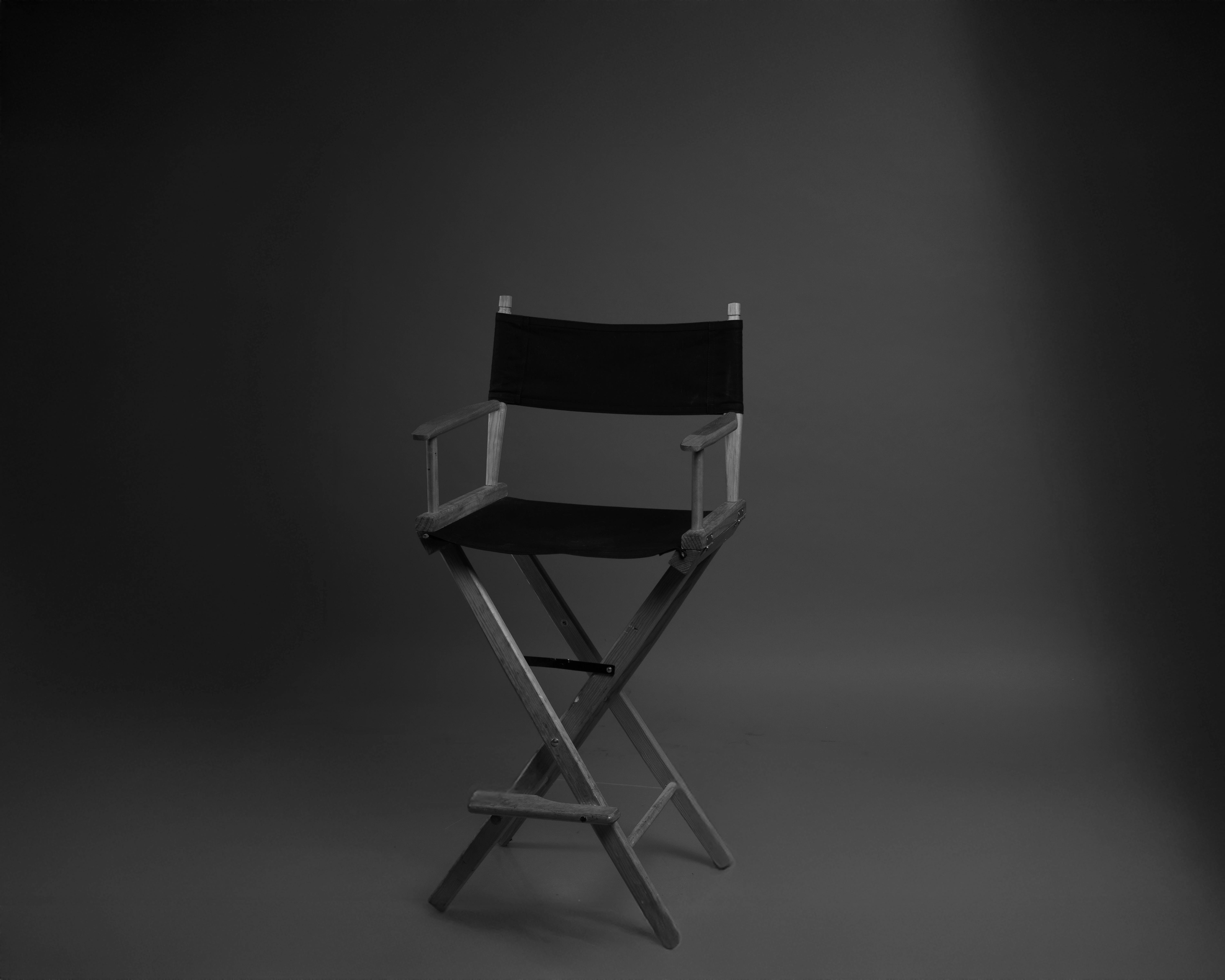 Gratis Retrato Clásico En Blanco Y Negro De La Silla Del Director Foto de stock