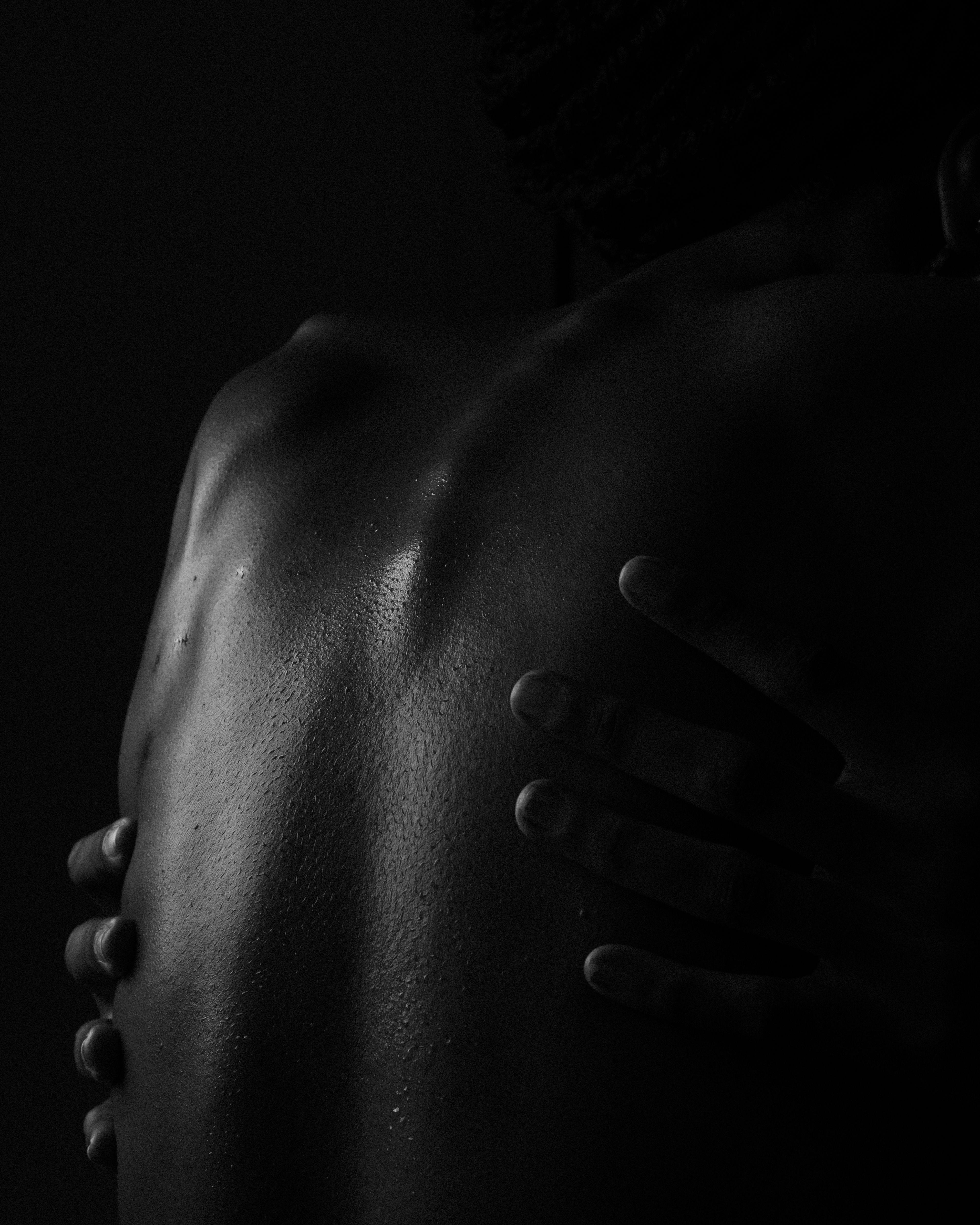 Artistic Black and White Back Portrait · Free Stock Photo
