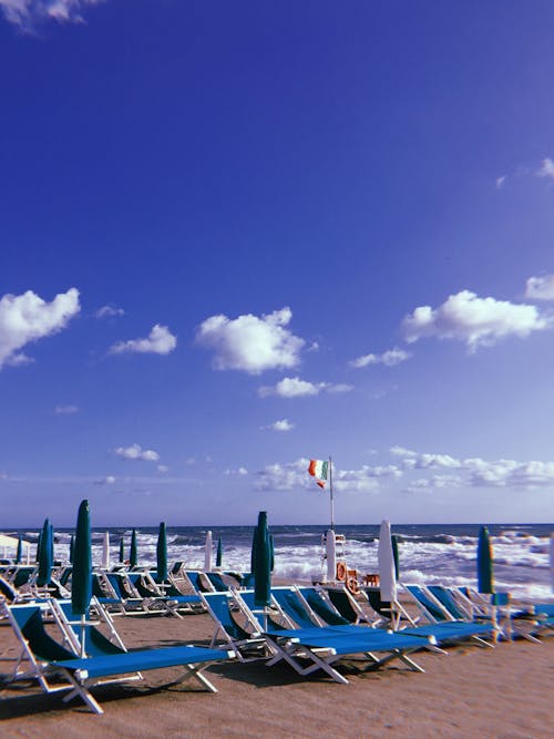 Безкоштовне стокове фото на тему «берег, берег моря, м'яке крісло»