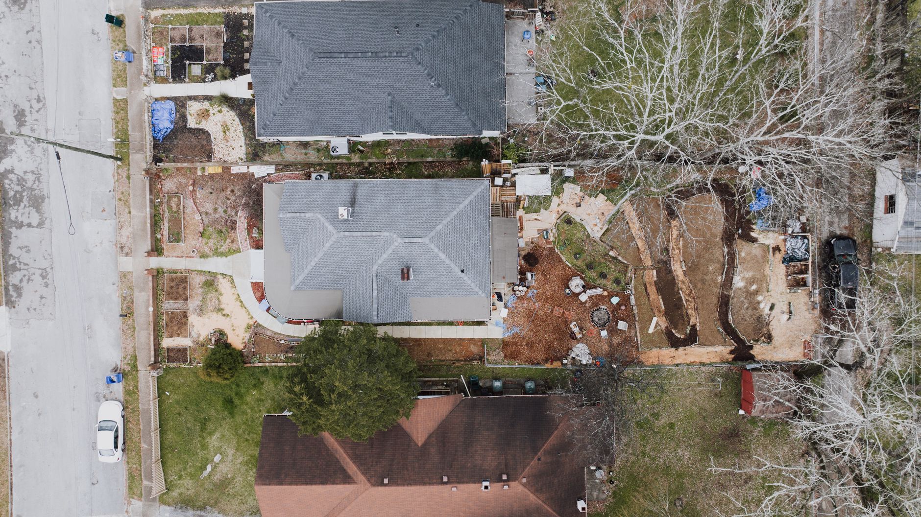 Aerial shot of residential homes and yards in Chattanooga, Tennessee.