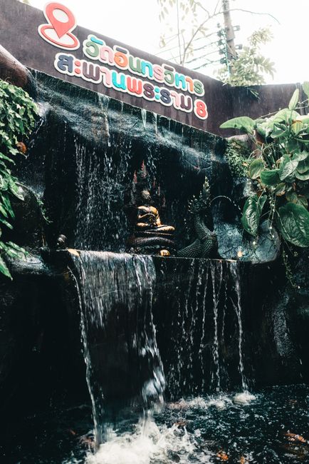 <b>Kuil dan Tempat Suci di Ueno Park: Mencari Ketenangan di Tengah Kota</b> <b>Kuil dan Tempat Suci di Ueno Park: Mencari Ketenangan di Tengah Kota</b>