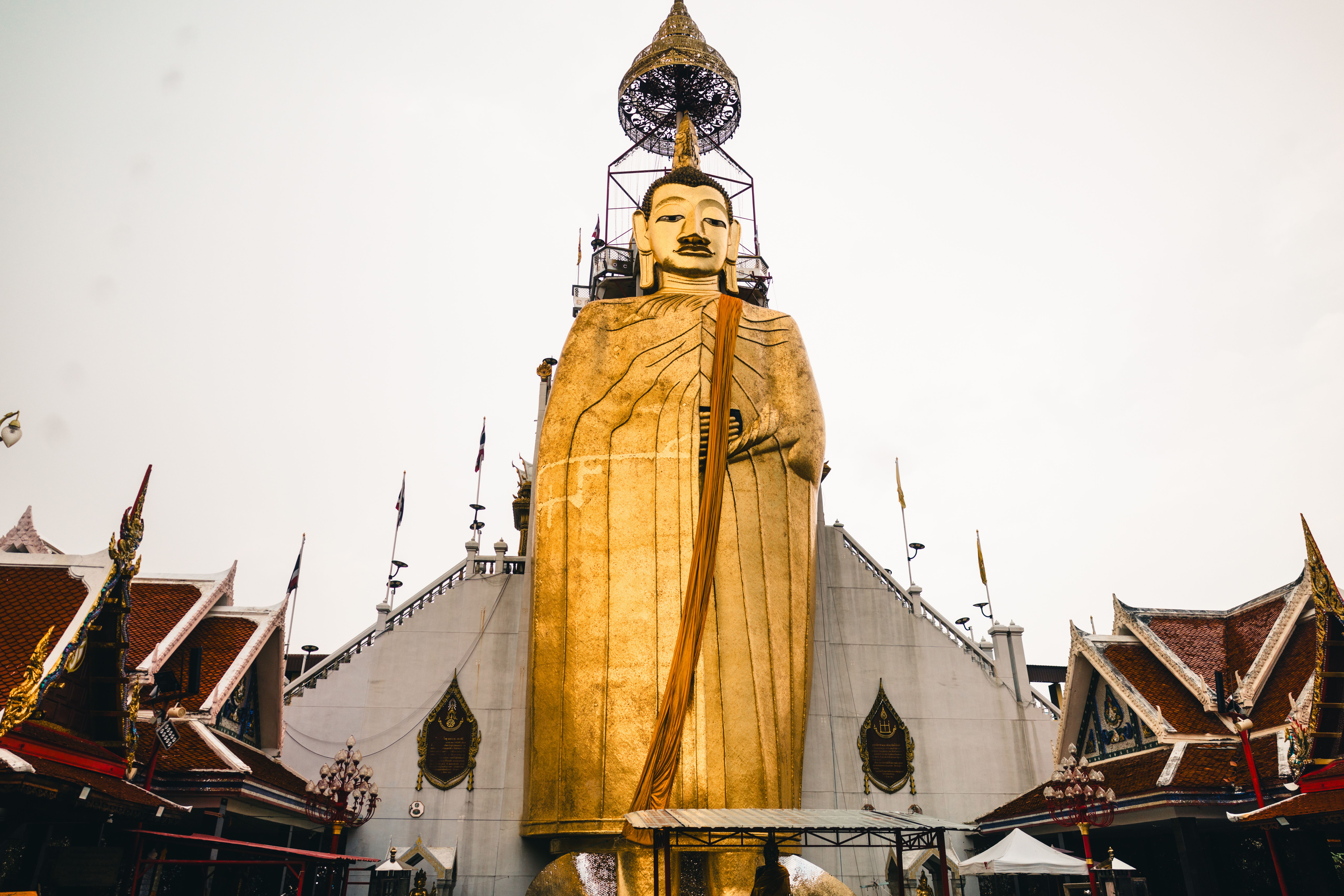 Golden Buddha Statue at Wat Intharawihan, Bangkok · Free Stock Photo