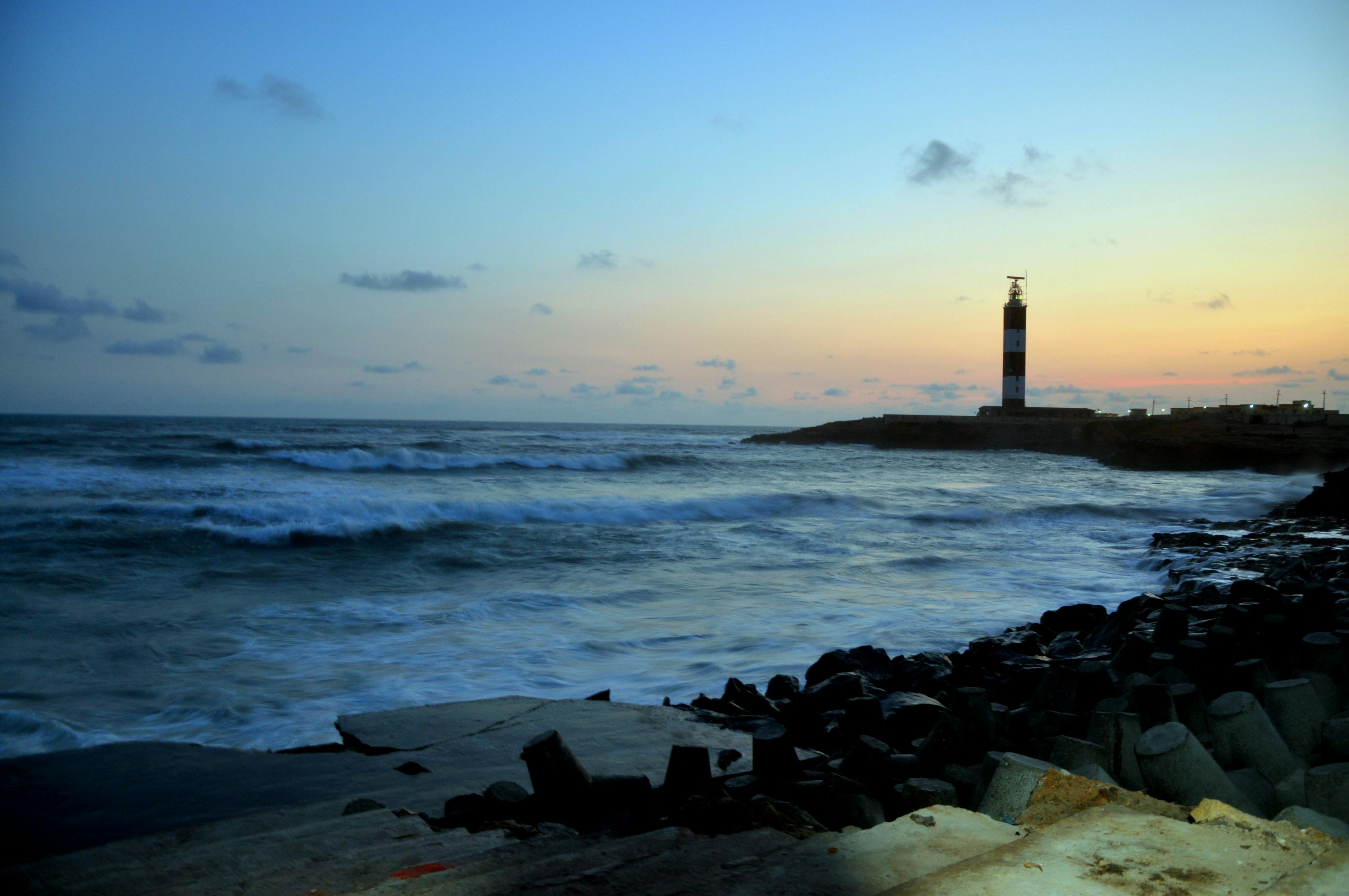 Kostenloses Foto Zum Thema Leuchtturm Meer Strand Meer Scape