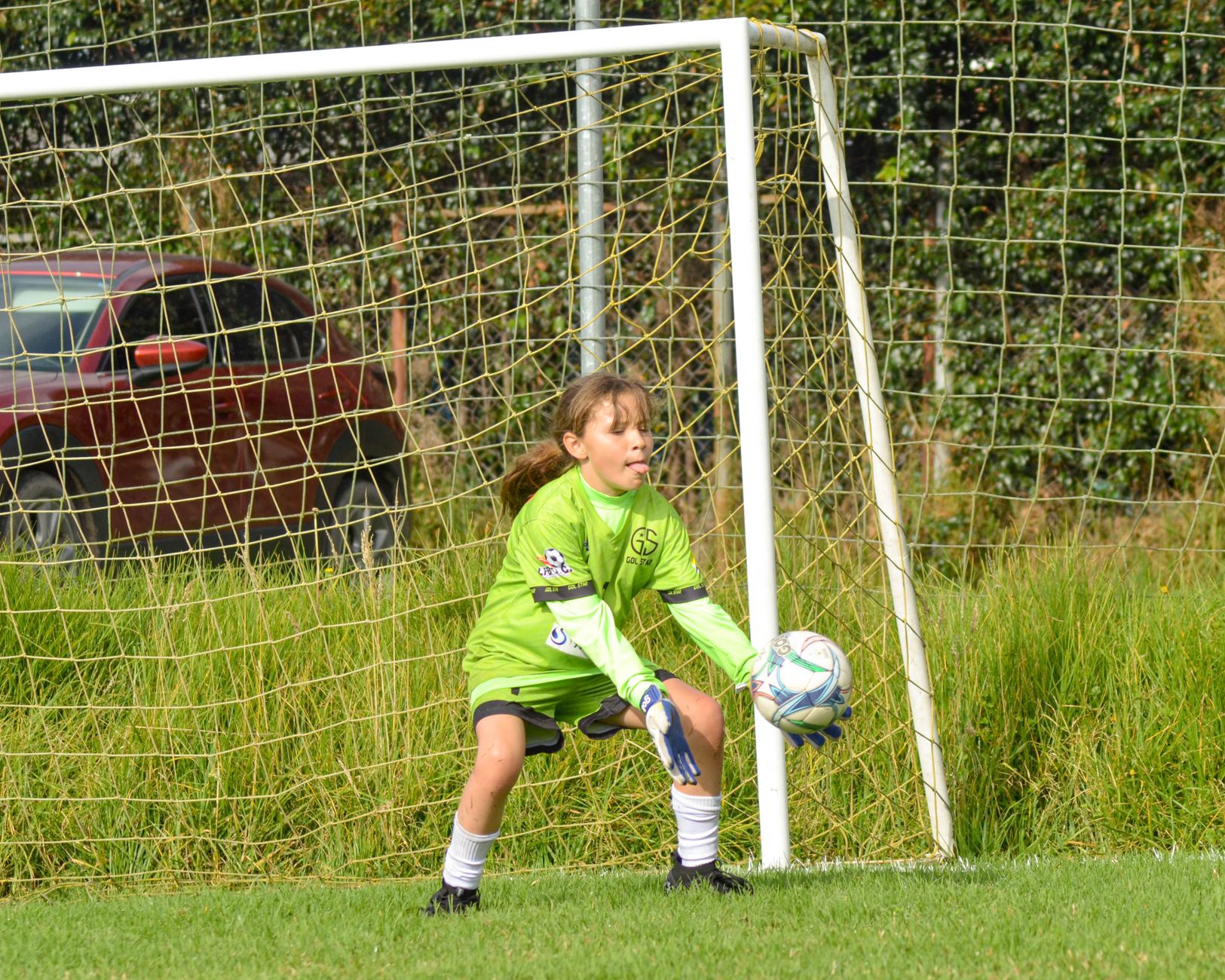 Oranjekeeper Lize Kop baalt van doelpunt in slow motion