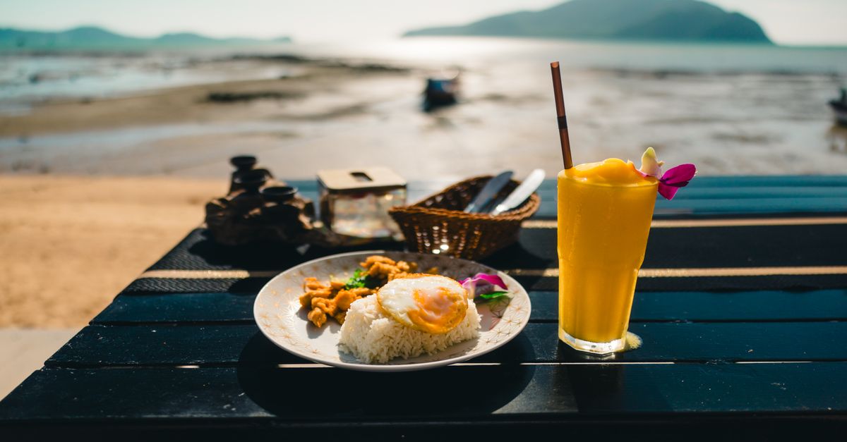 Cayman Islands Food & Dining — Caribbean travel guide