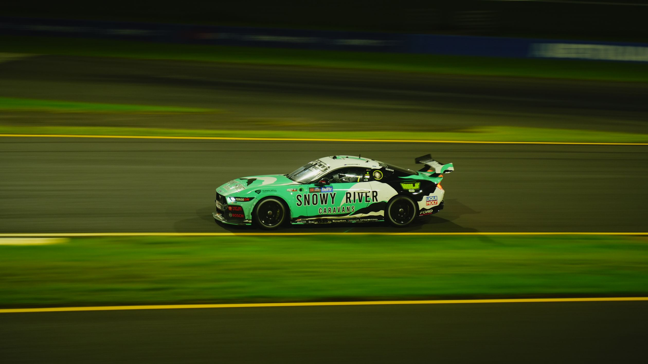 High With Cars Racing High-Speed Car Racing at Night - Dynamic Action · Free Stock Photo