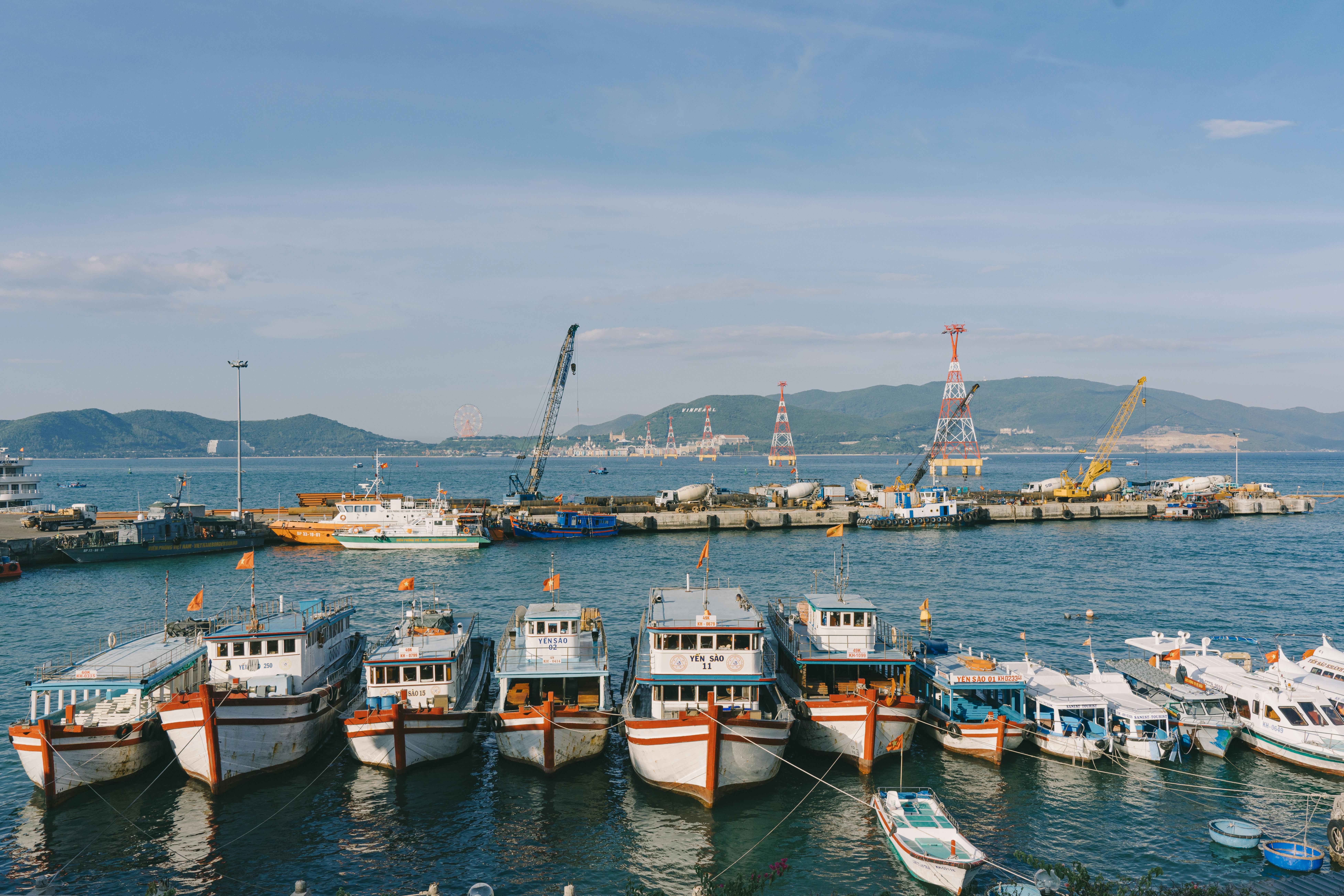 Décarboner la marine marchande : un défi majeur pour les ports français