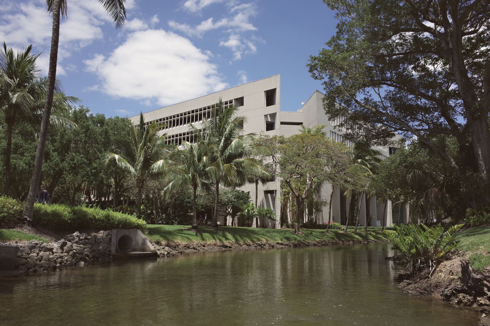 Selling a Pre-Construction Assignment in Coral Gables: The Complete Luxury Investor's Guide