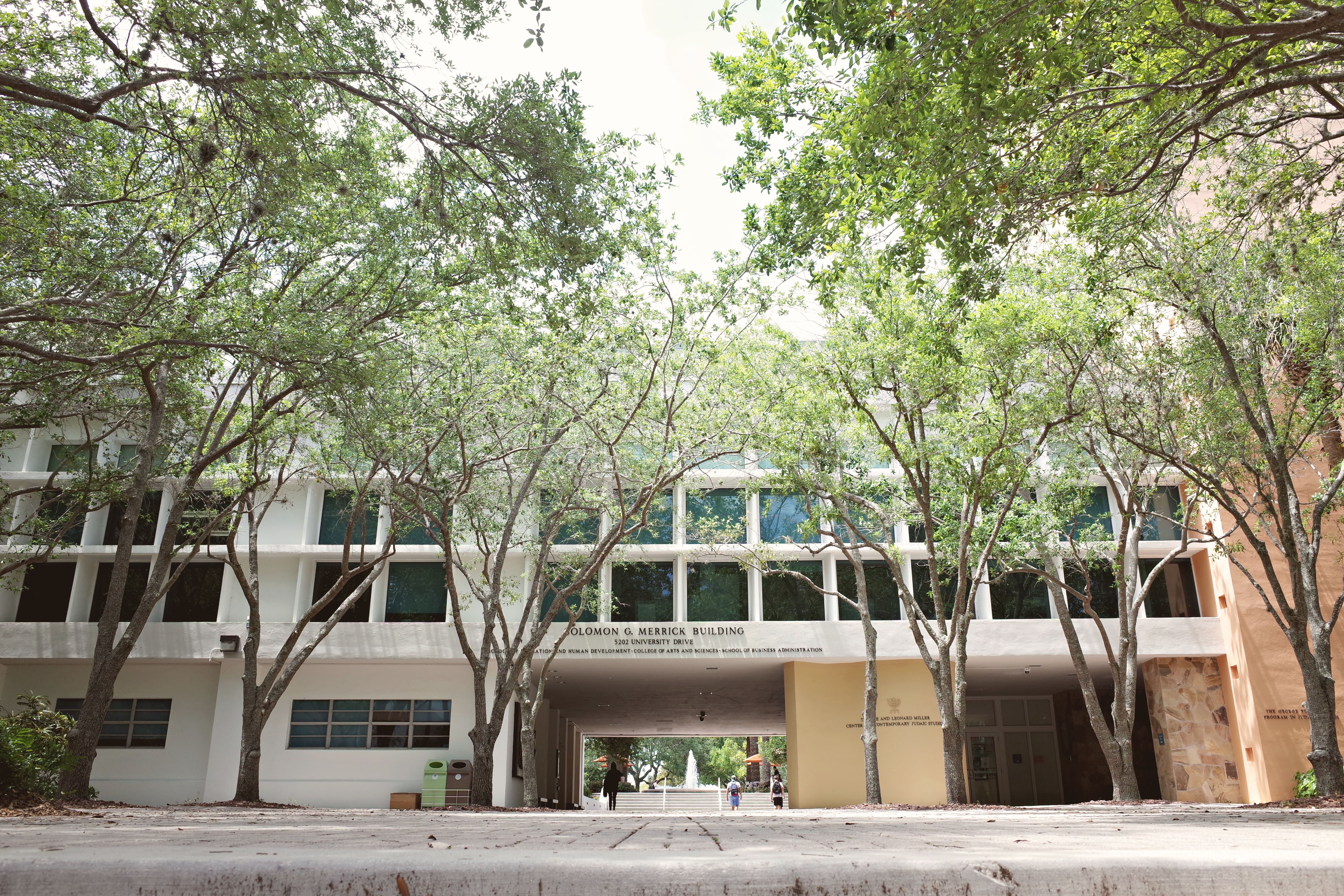University Campus in Coral Gables, Florida · Free Stock Photo