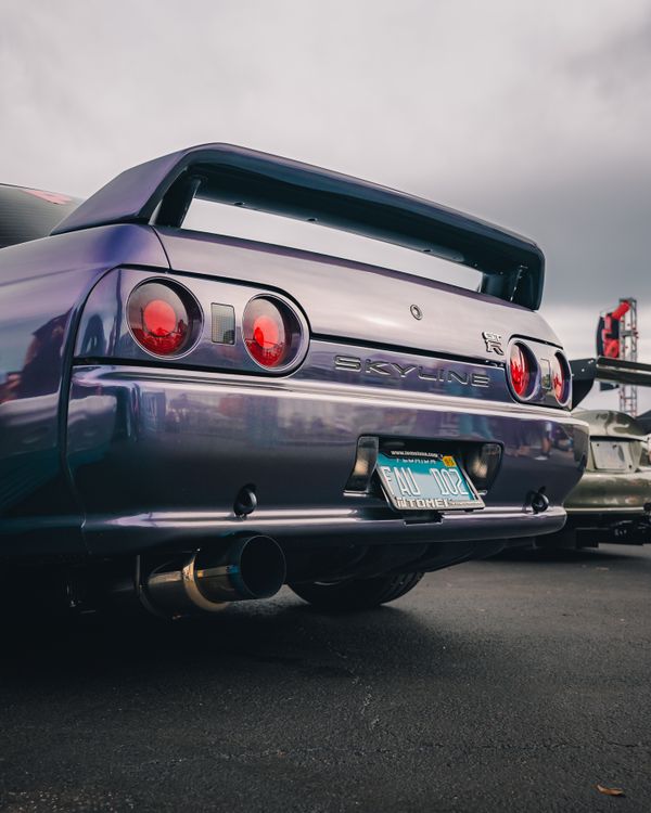 Purple Nissan GT-R R32 Rear View in Tampa Parking Lot · Free Stock Photo