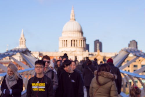 Menschen, Die Auf Landmark Gehen