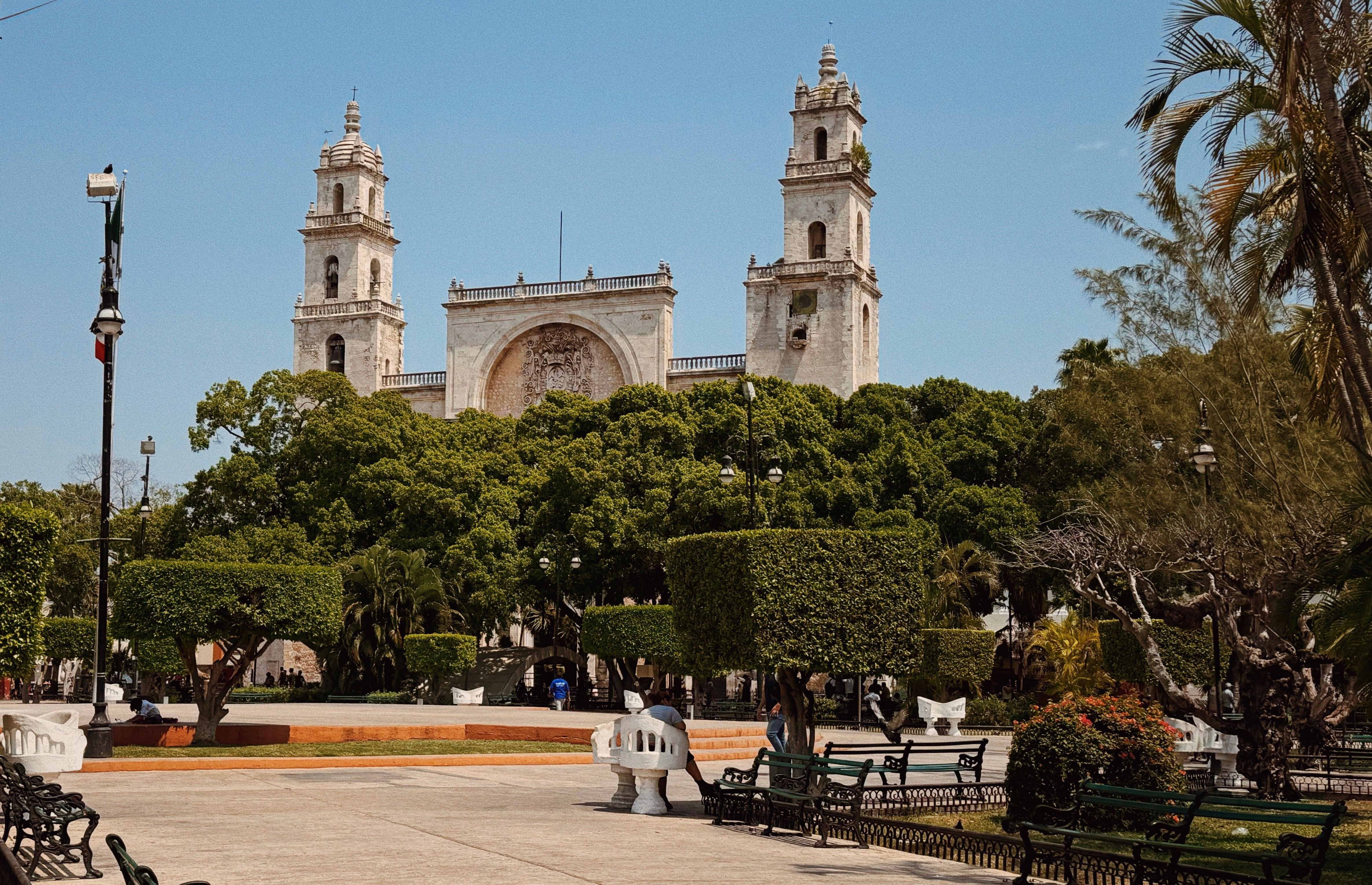 Catedral Histórica Na Praça Central De Mérida · Foto profissional gratuita