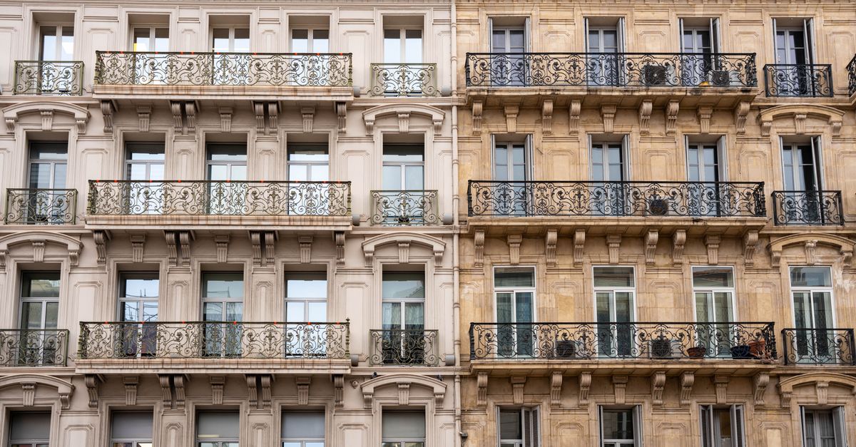 Choisir entre un taux fixe et un taux variable pour son regroupement