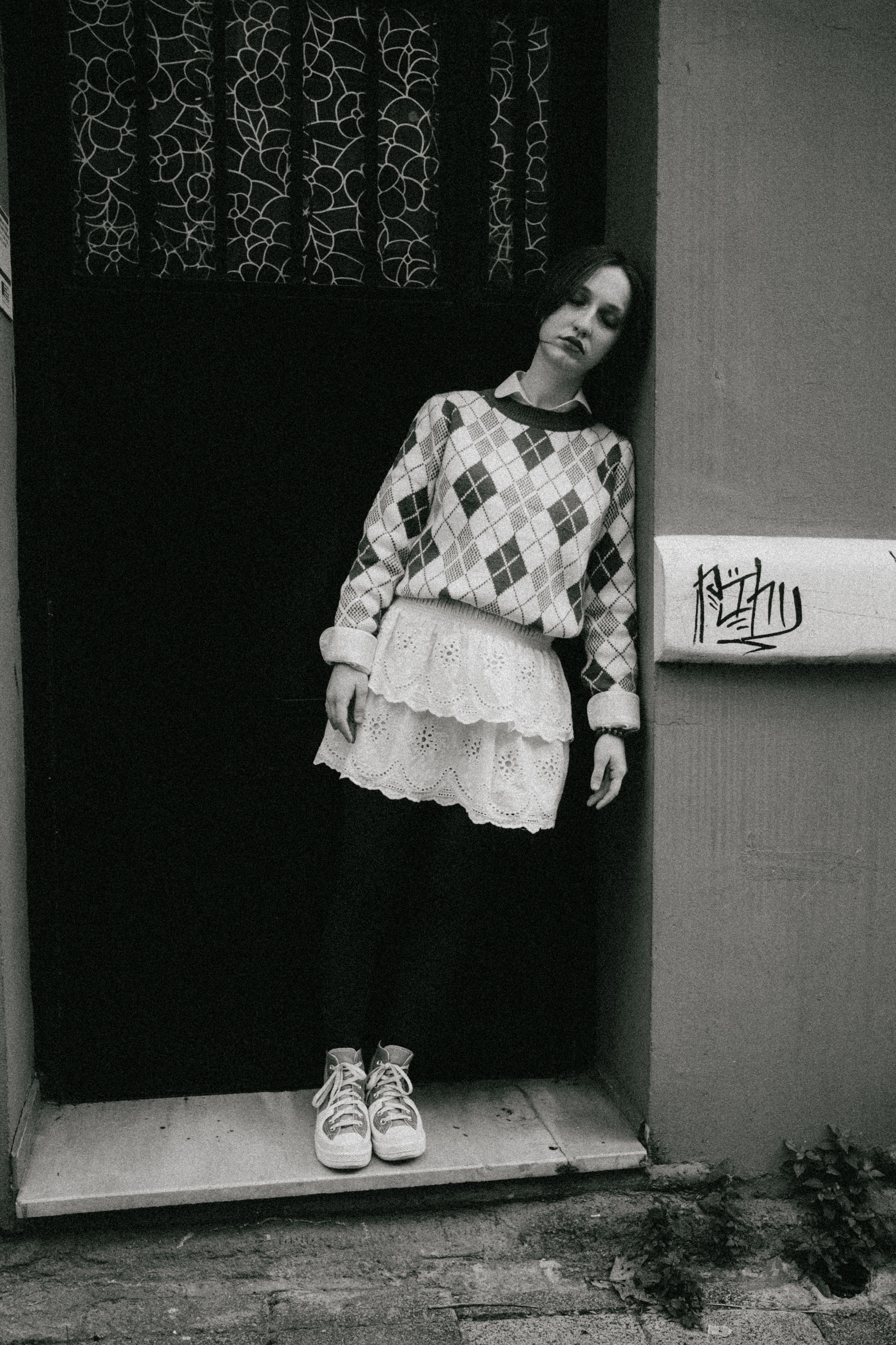 Urban Fashion Portrait in Black and White · Free Stock Photo