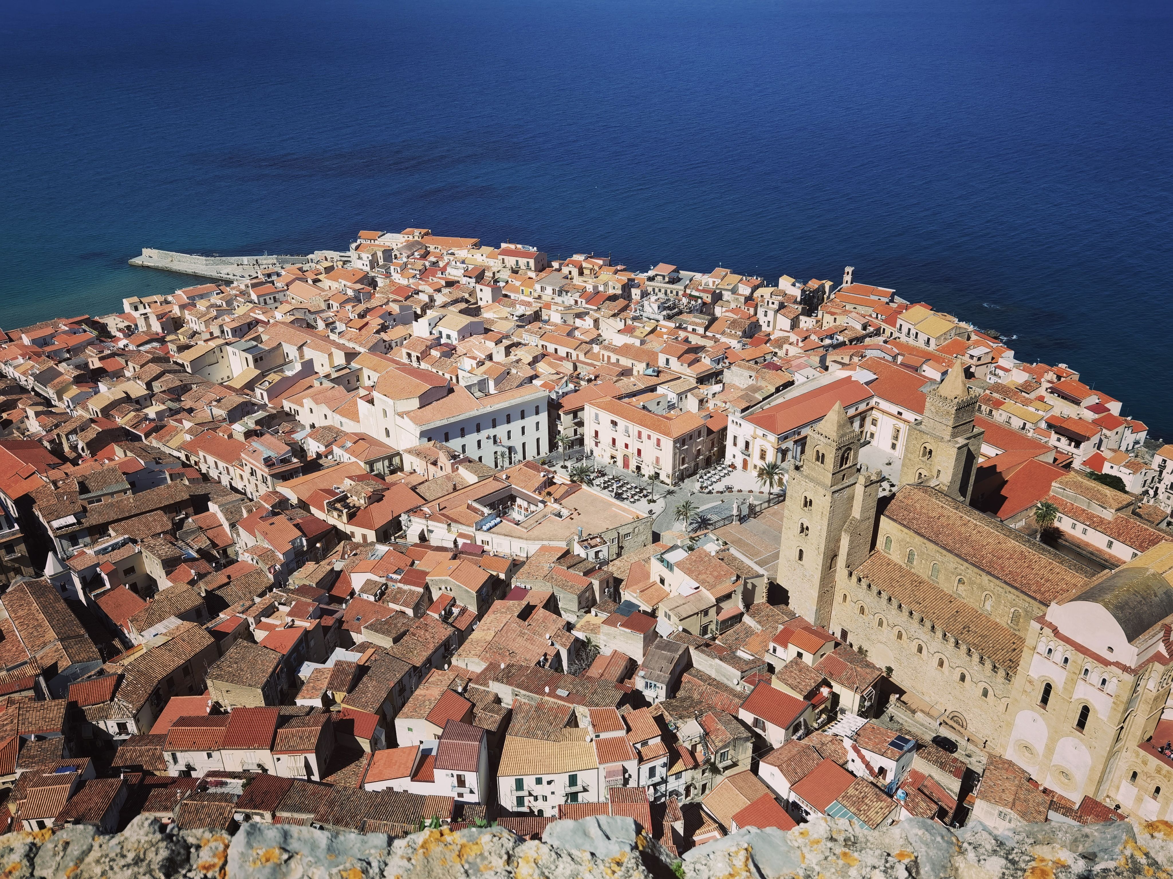 general travel generali travel insurance — Photo by Vero Lova on Pexels